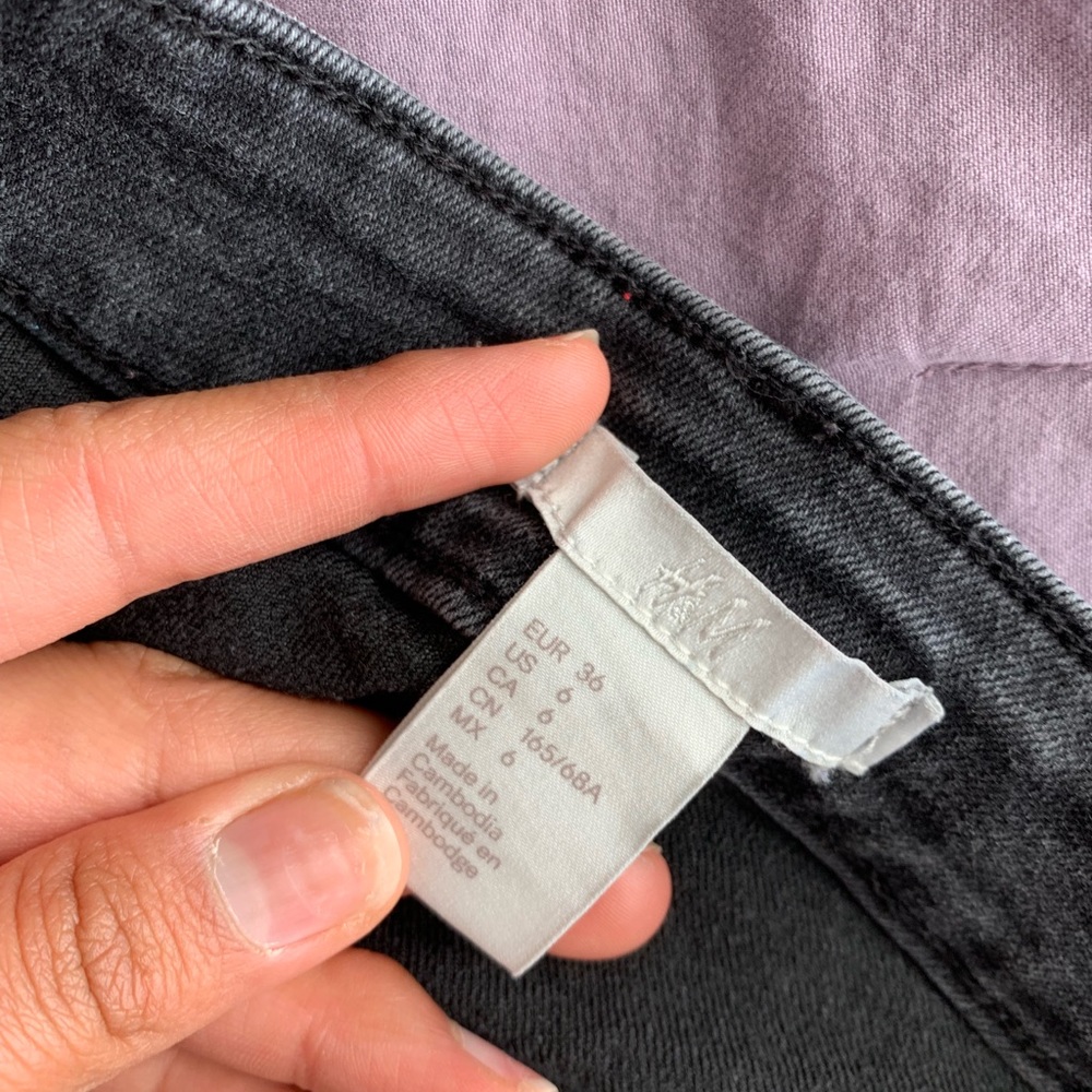 Black H&M shorts